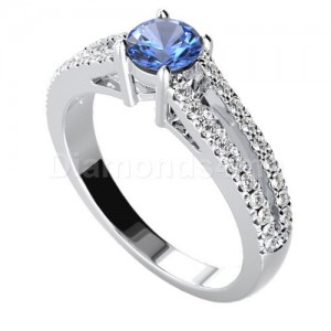 טבעת "דואט" יהלומים וספיר כחול
